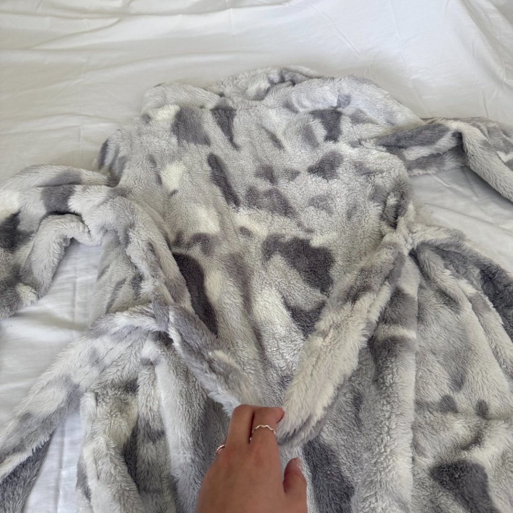Target Winter Home Long Robe - White/Grey - Picture 2 of 13